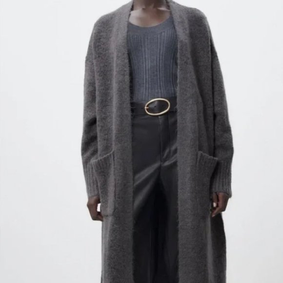 Zara Sweaters - Long Knit Pocket Cardigan MED